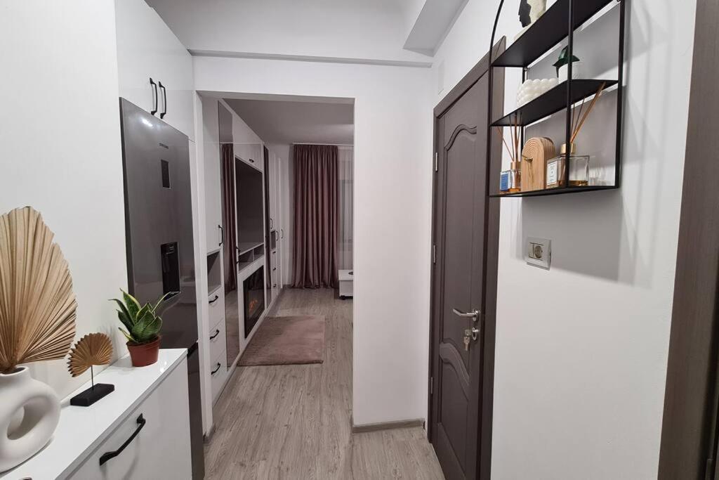 Cosy And Stylish Studio Букурещ Екстериор снимка