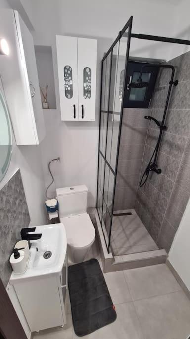Cosy And Stylish Studio Букурещ Екстериор снимка