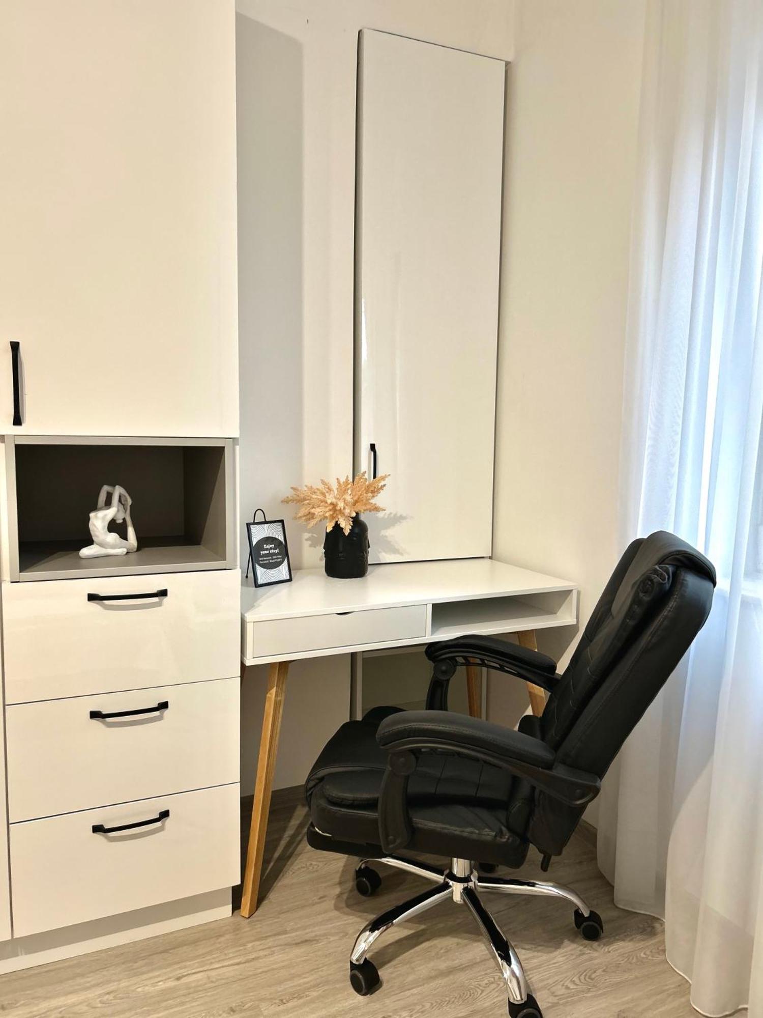 Cosy And Stylish Studio Букурещ Екстериор снимка